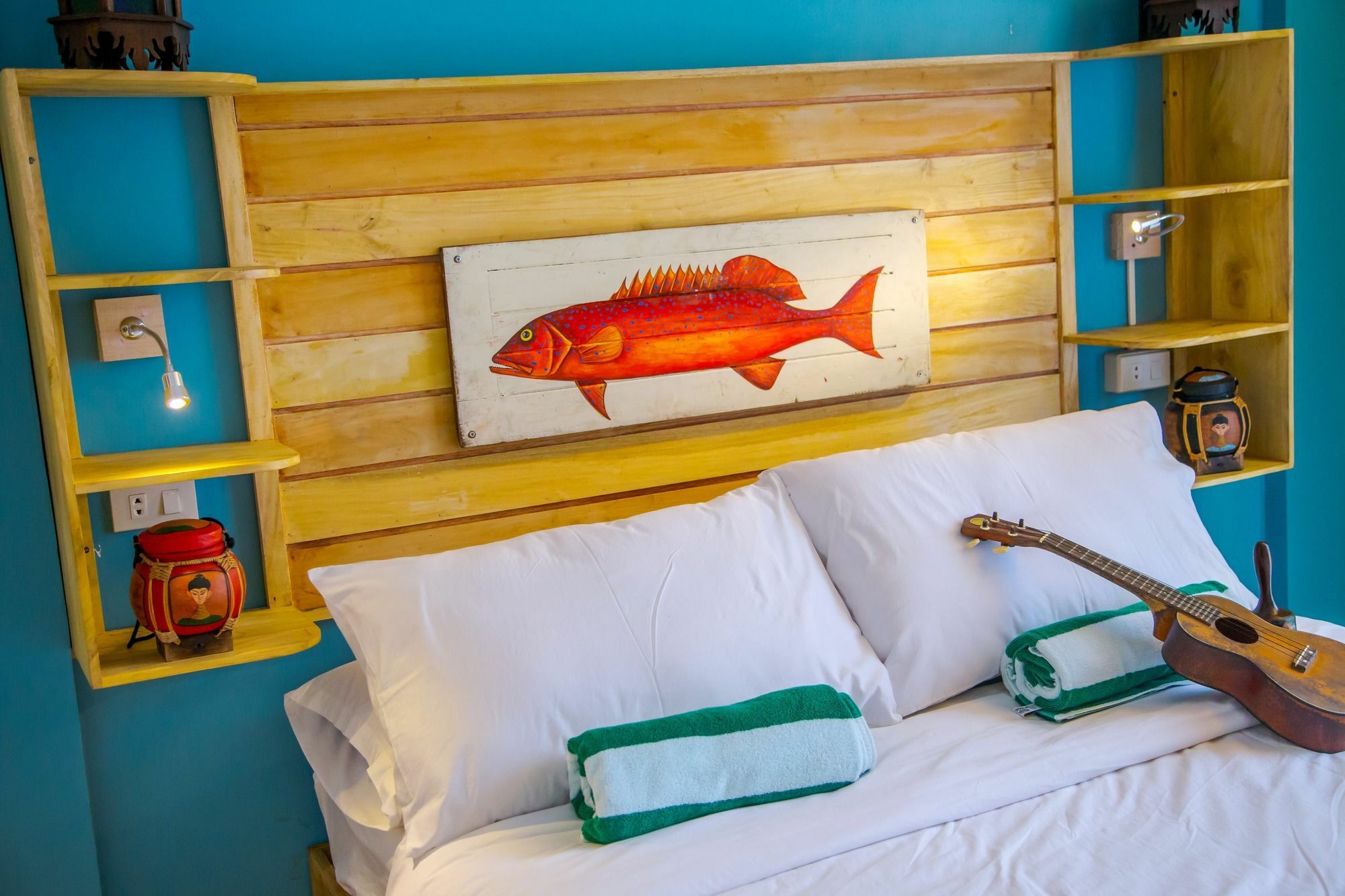 Flotsam And Jetsam Artist Beach Hostel Сан Хуан Екстериор снимка