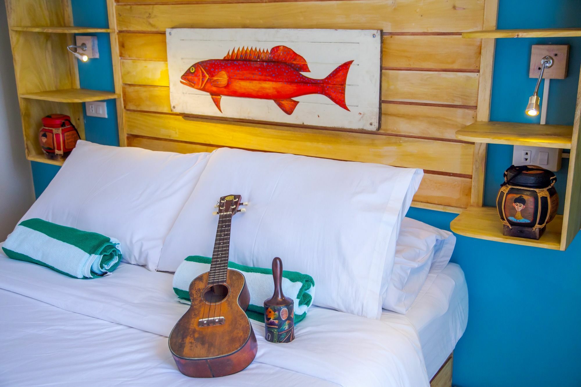Flotsam And Jetsam Artist Beach Hostel Сан Хуан Екстериор снимка